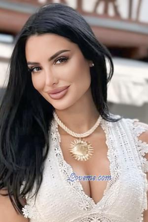 219641 - Louise Age: 31 - France