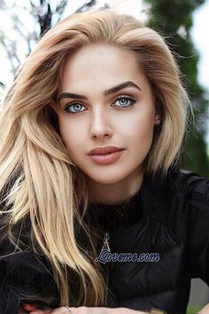 220881 - Valentina Age: 37 - Ukraine