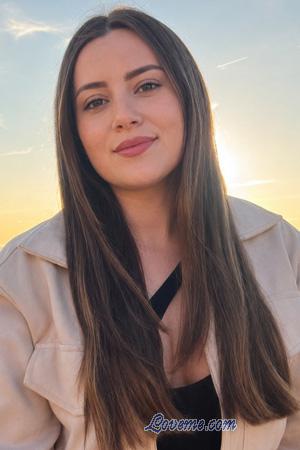 227508 - Laura Age: 26 - Colombia