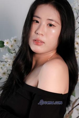 228151 - Pham Nhu Tram Age: 25 - Vietnam